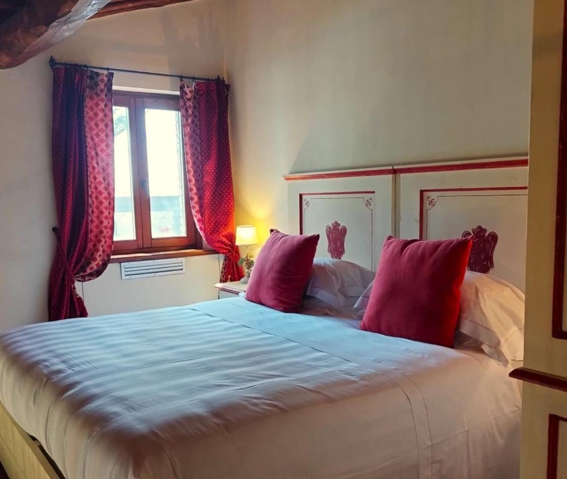 Borgo Livernano Radda in Chianti Room photo