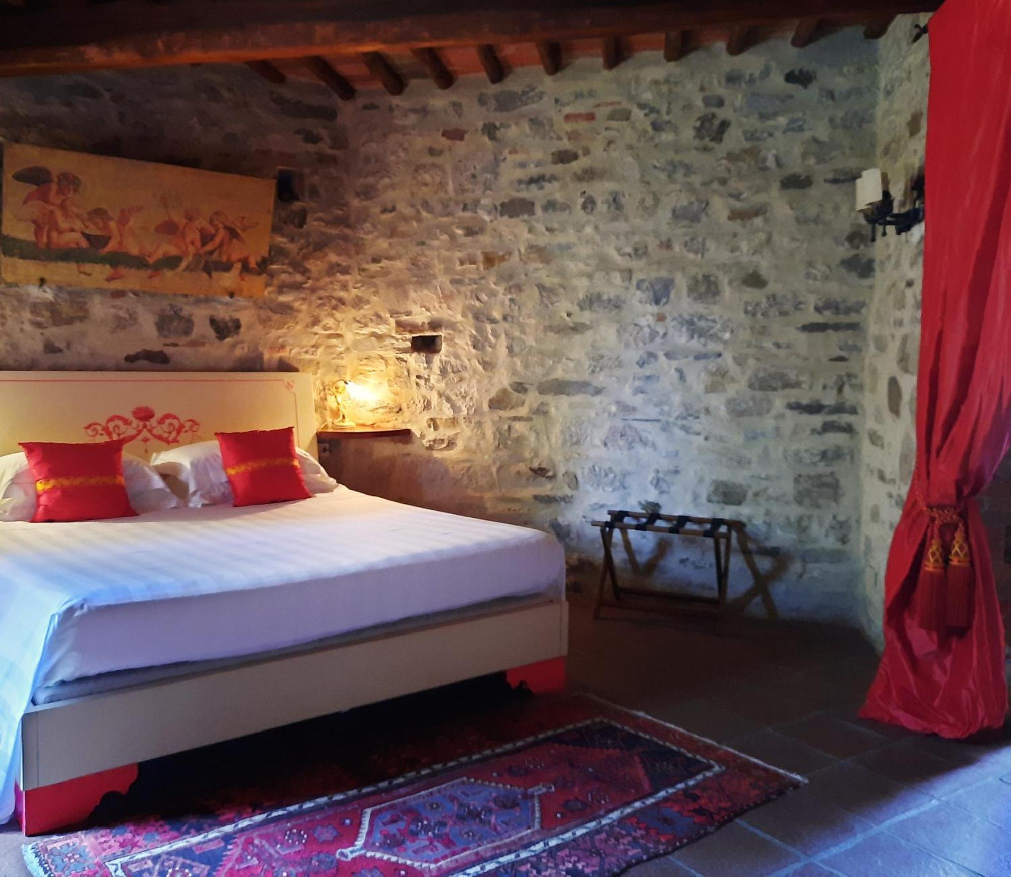 Borgo Livernano Radda in Chianti Room photo