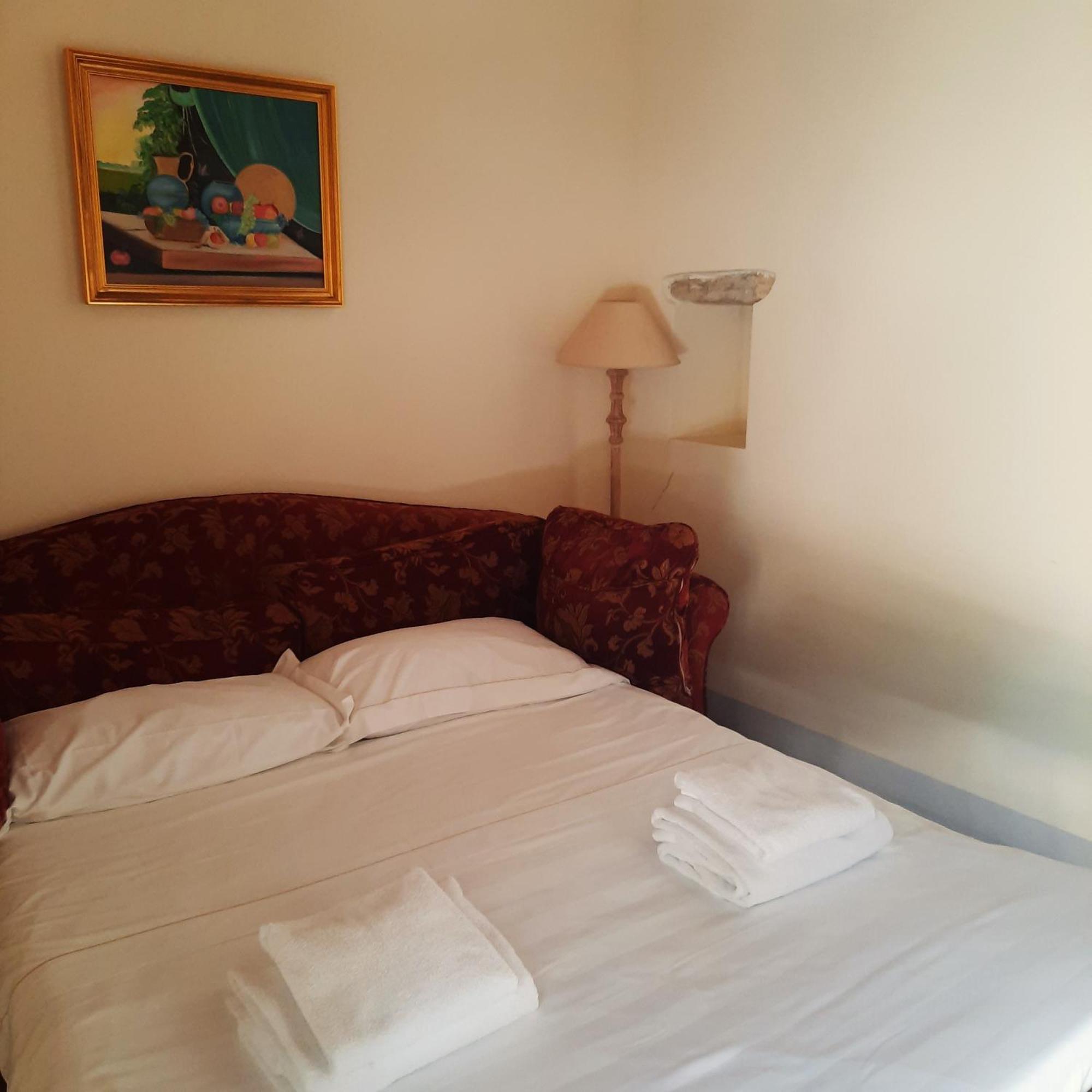 Borgo Livernano Radda in Chianti Room photo