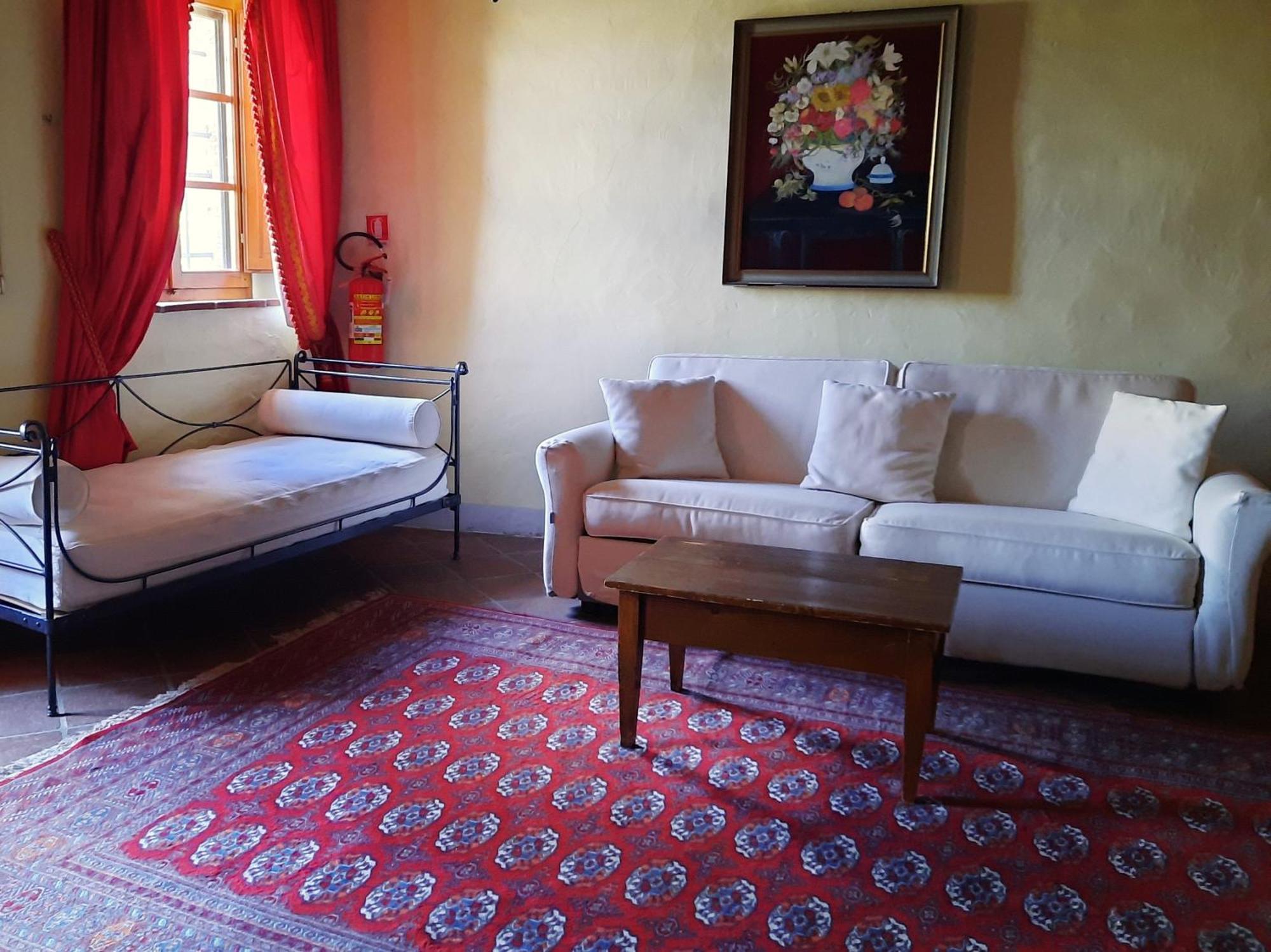 Borgo Livernano Radda in Chianti Room photo